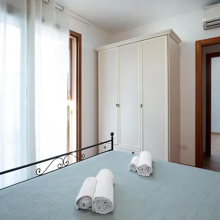 Homey Experience - Central Stay La Maddalena  Exterior photo
