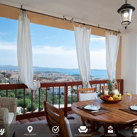Homey Experience - Central Stay La Maddalena  Exterior photo